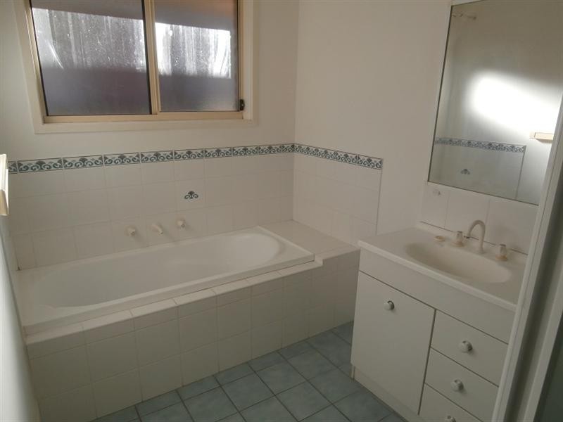 5 Golden Grove, Worrigee NSW 2540