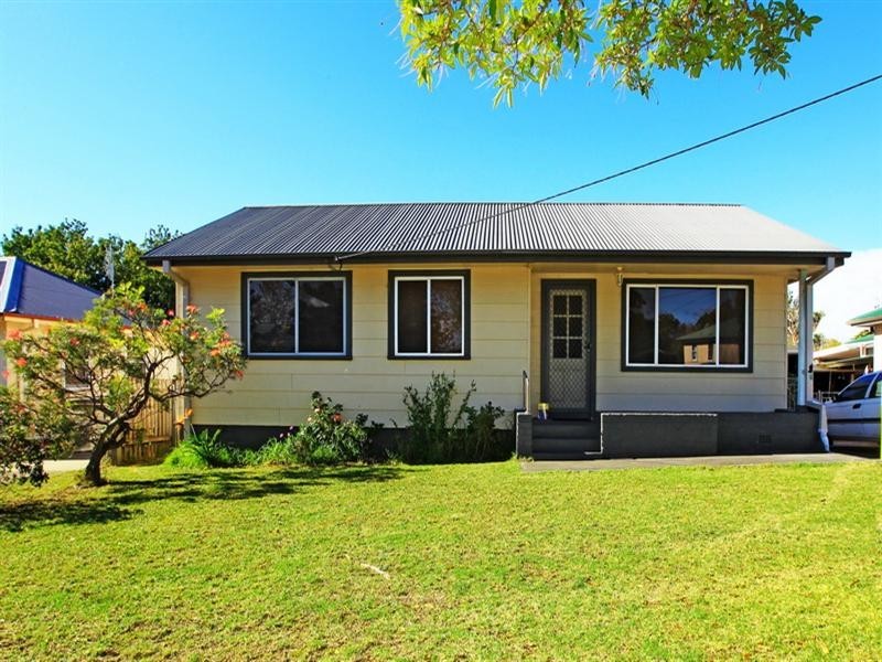 10 Shirley Street, Bomaderry NSW 2541