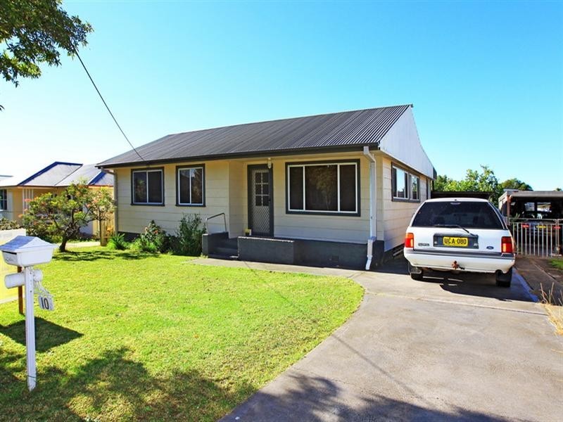 10 Shirley Street, Bomaderry NSW 2541