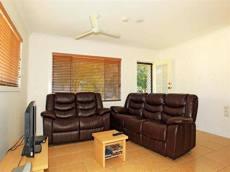10 Shirley Street, Bomaderry NSW 2541