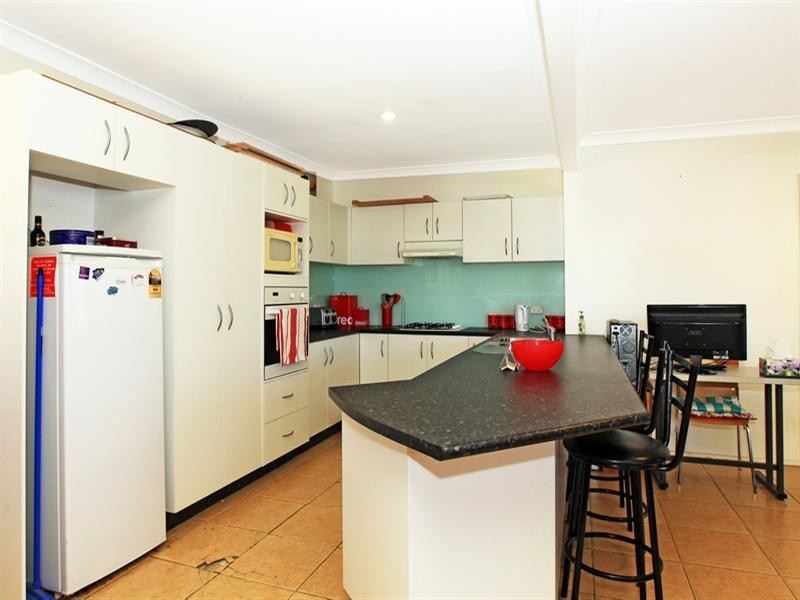 10 Shirley Street, Bomaderry NSW 2541