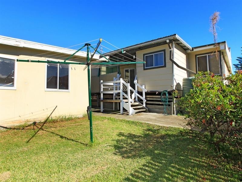 10 Shirley Street, Bomaderry NSW 2541