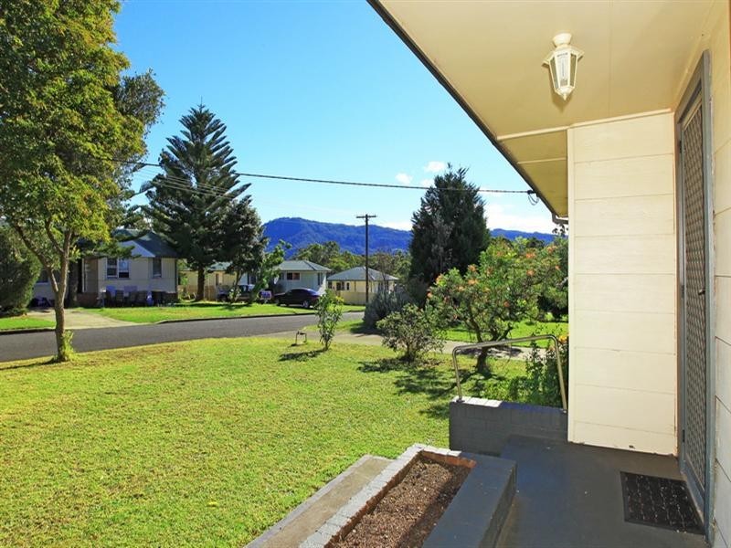 10 Shirley Street, Bomaderry NSW 2541