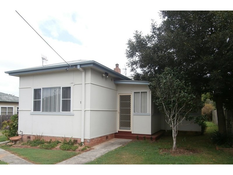 1 Morschel Avenue, North Nowra NSW 2541