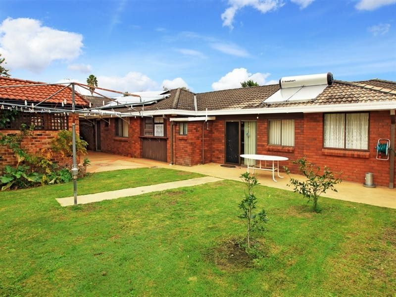 69 Cambewarra Road, Bomaderry NSW 2541
