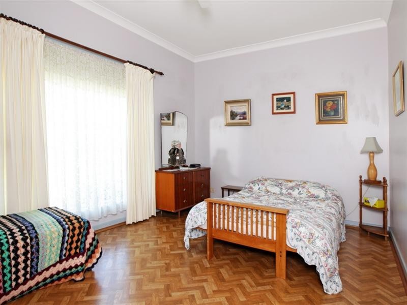1 Rayleigh Drive, Worrigee NSW 2540