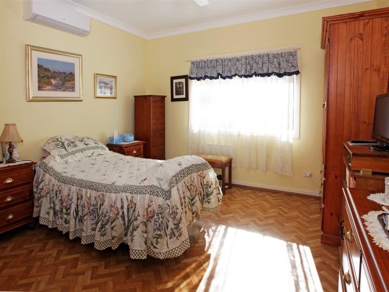 1 Rayleigh Drive, Worrigee NSW 2540