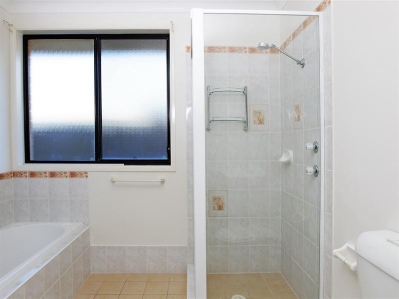 11 Bluewattle Road, Worrigee NSW 2540