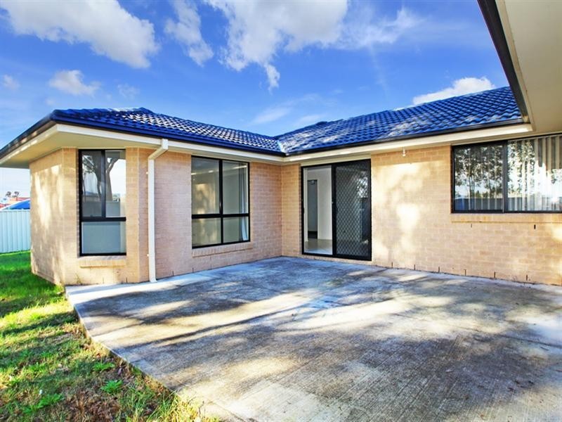 11 Bluewattle Road, Worrigee NSW 2540