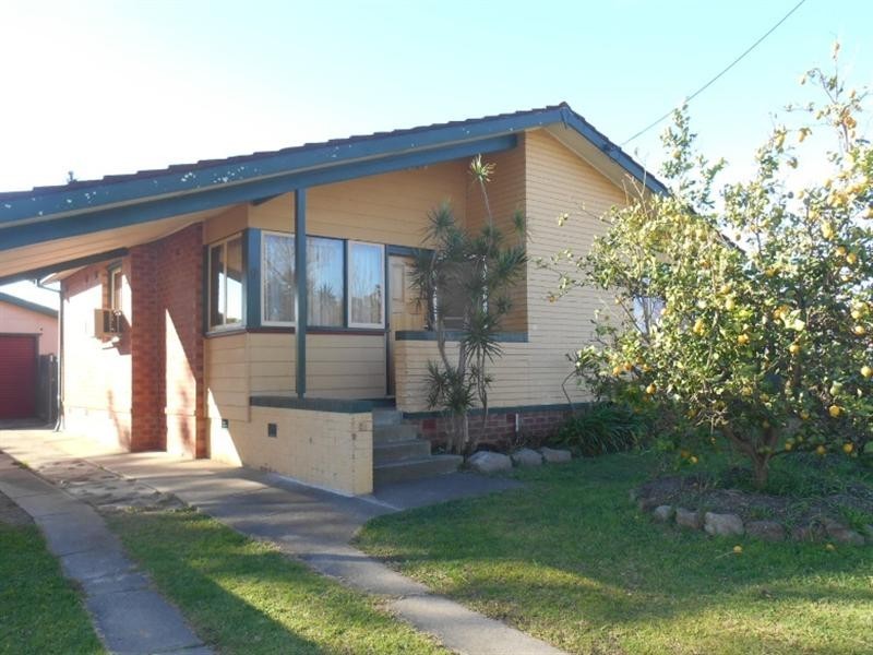9 Quiberon Street, Nowra NSW 2541