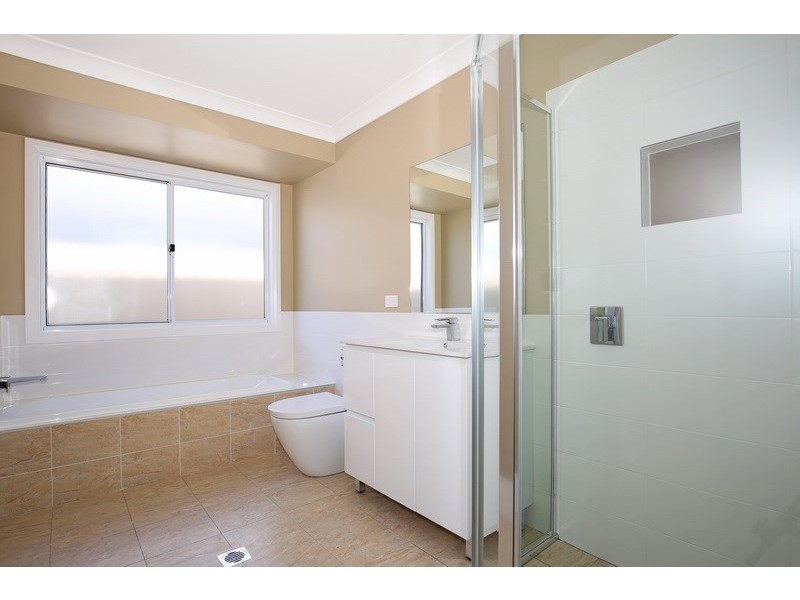 4a Regelia Parade, Worrigee NSW 2540