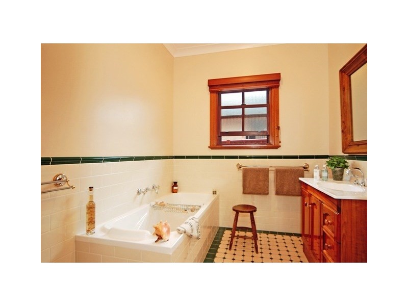 11 Terralla Grove, South Nowra NSW 2541