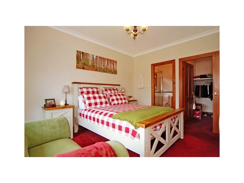 11 Terralla Grove, South Nowra NSW 2541