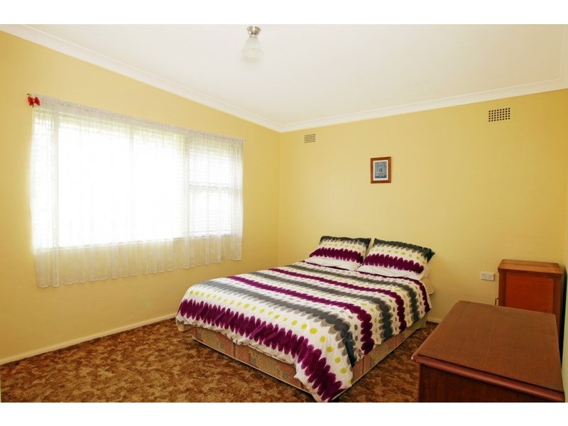 6 Hockey Street, Nowra NSW 2541