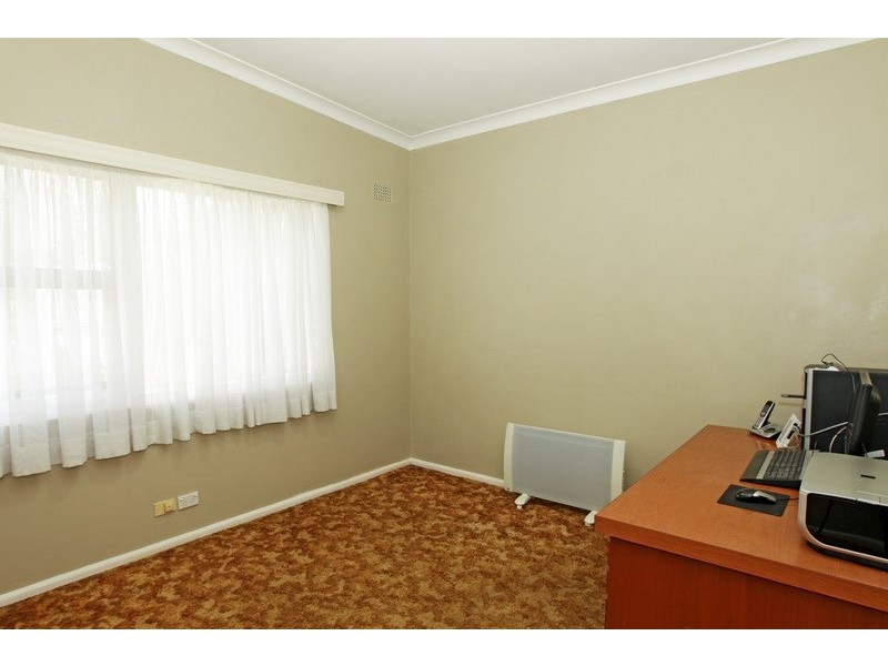 6 Hockey Street, Nowra NSW 2541