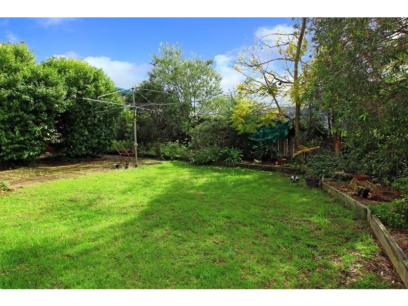 6 Hockey Street, Nowra NSW 2541