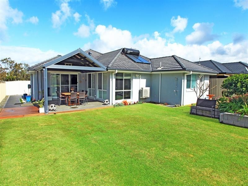 6 Regelia Parade, Worrigee NSW 2540