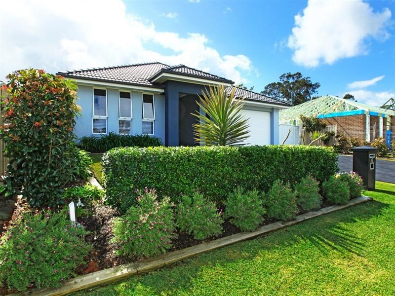 6 Regelia Parade, Worrigee NSW 2540