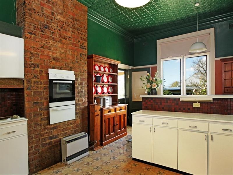 26 Worrigee Street, Nowra NSW 2541