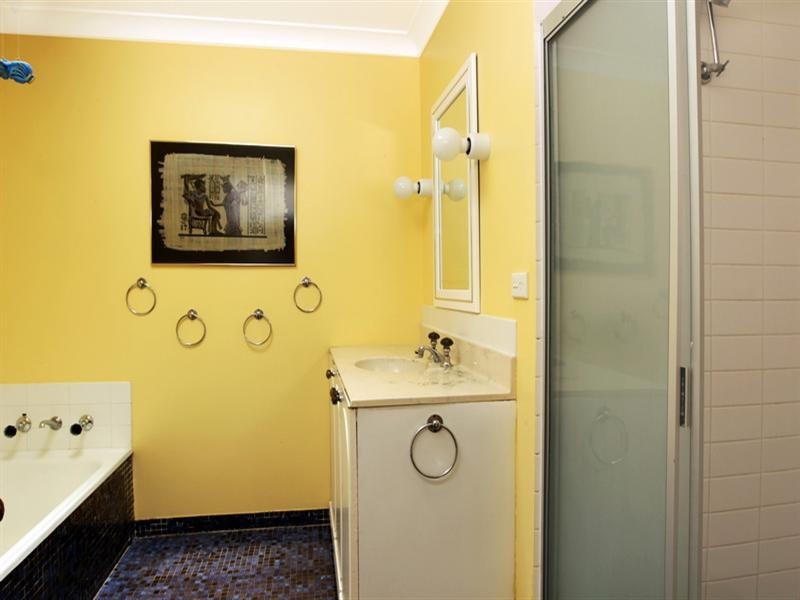 26 Worrigee Street, Nowra NSW 2541