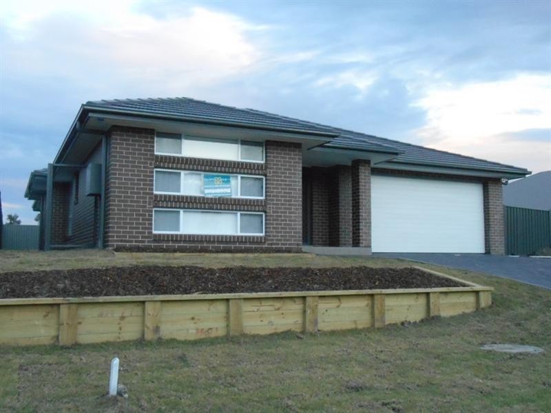 37 Bowerbird Street, South Nowra NSW 2541