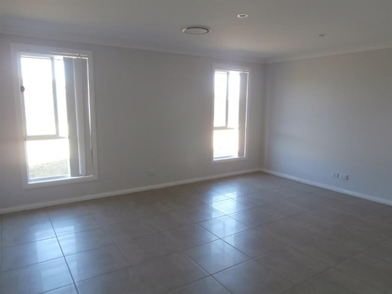 37 Bowerbird Street, South Nowra NSW 2541