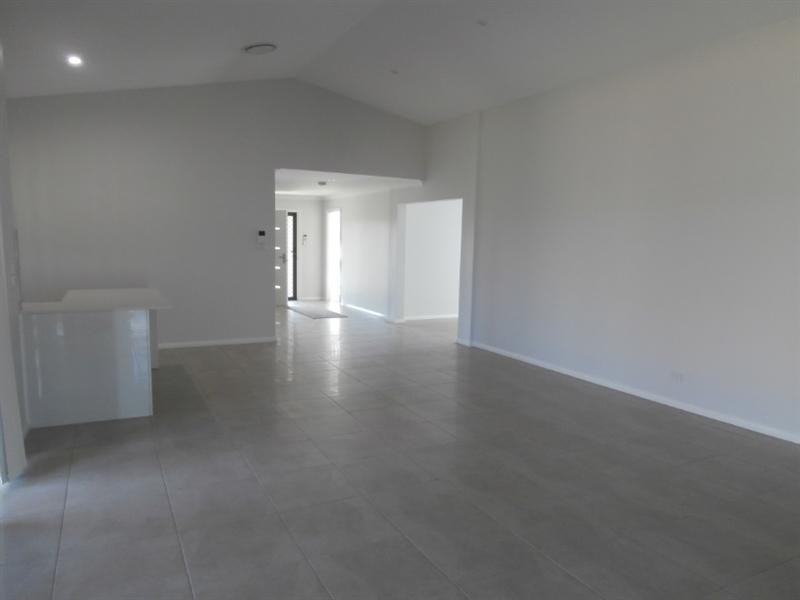 37 Bowerbird Street, South Nowra NSW 2541