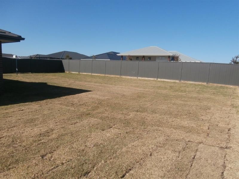 37 Bowerbird Street, South Nowra NSW 2541