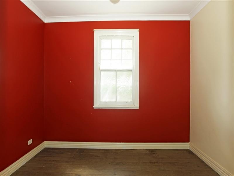 16 Meroo Street, Bomaderry NSW 2541