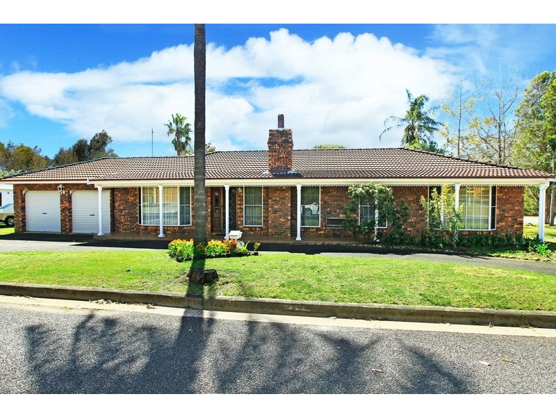 1 Wirruma Close, North Nowra NSW 2541