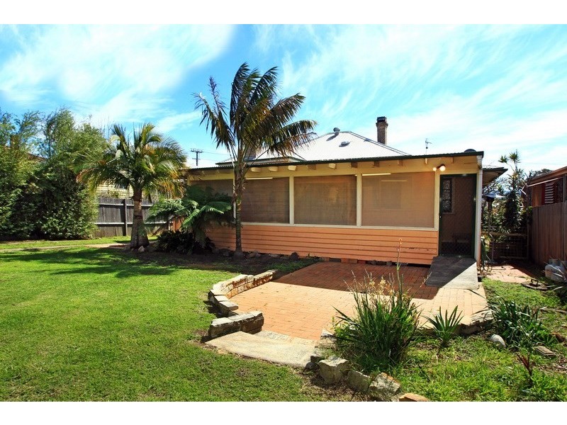 38 Worrigee Street, Nowra NSW 2541
