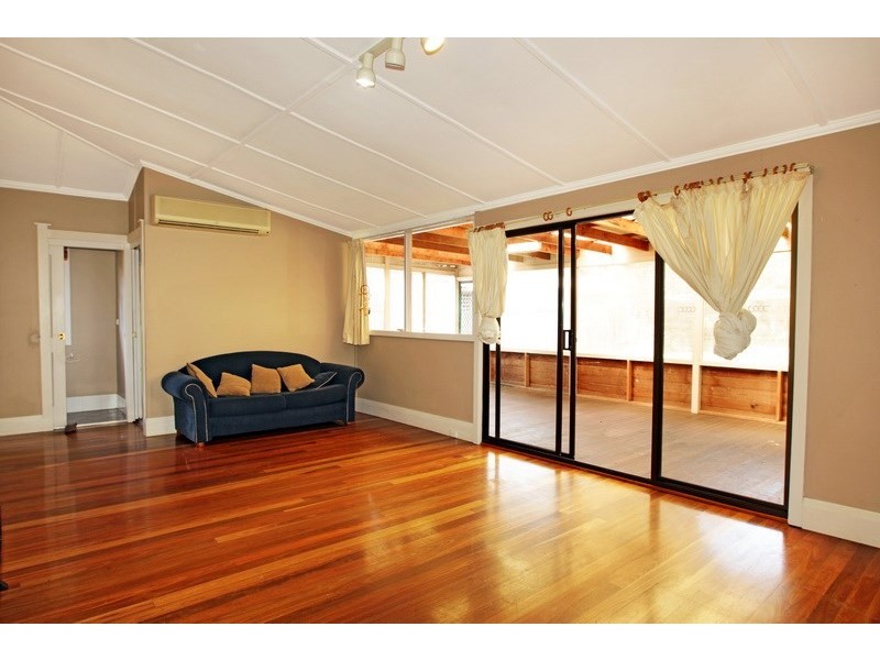 38 Worrigee Street, Nowra NSW 2541