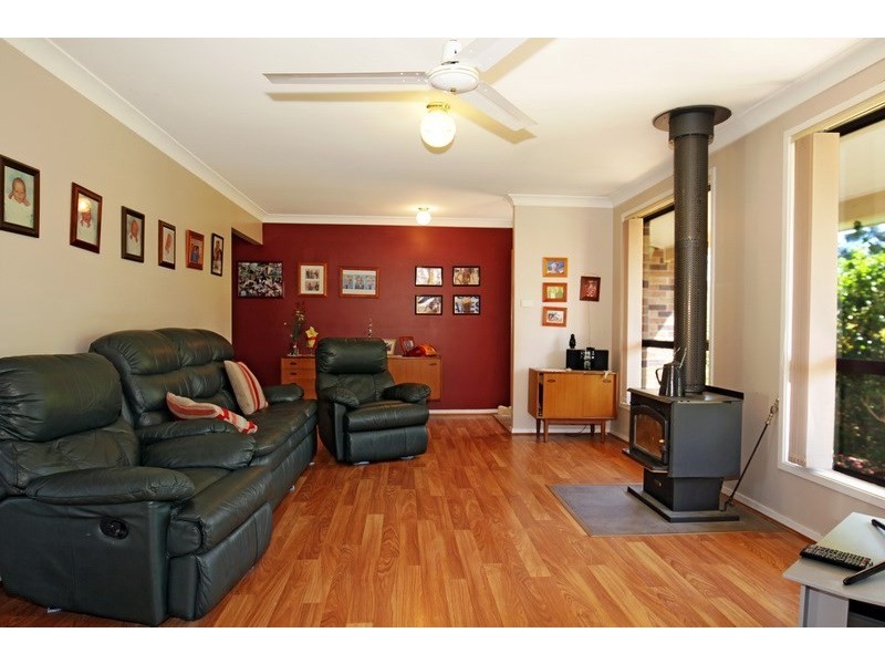 126 Jasmine Drive, Bomaderry NSW 2541