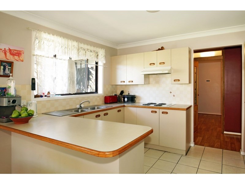 126 Jasmine Drive, Bomaderry NSW 2541