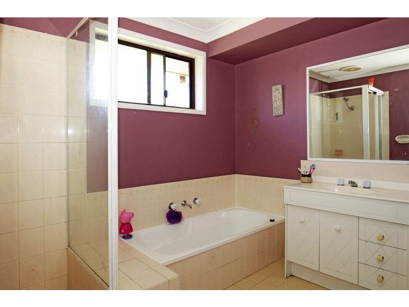 126 Jasmine Drive, Bomaderry NSW 2541