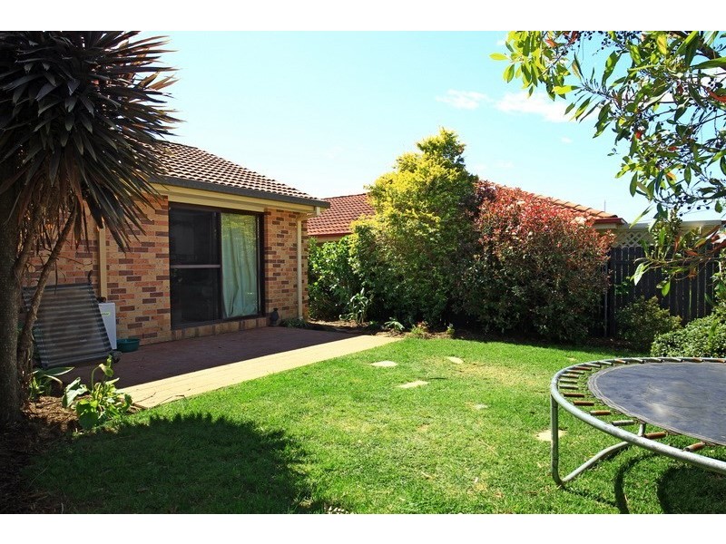 126 Jasmine Drive, Bomaderry NSW 2541