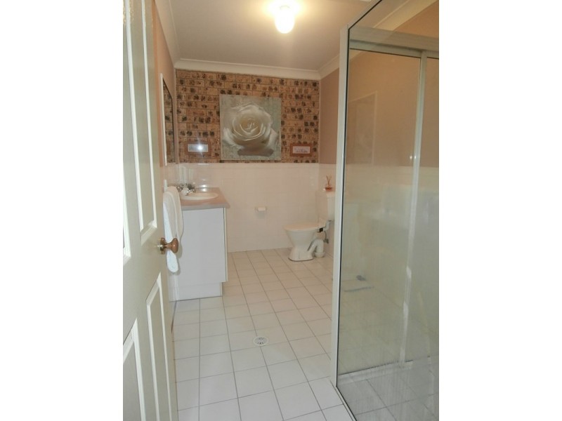 6/2 Carisbrooke Close, Bomaderry NSW 2541