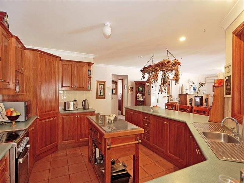 11 Hakea Close, Nowra Hill NSW 2540