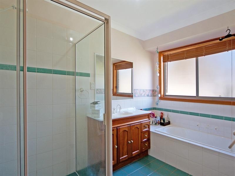 11 Hakea Close, Nowra Hill NSW 2540