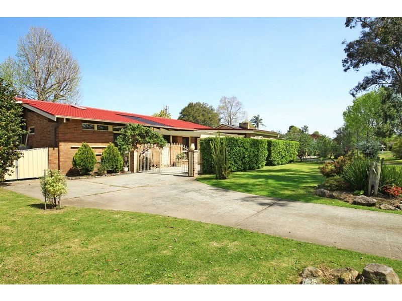 22 Lyrebird Drive, Nowra NSW 2541