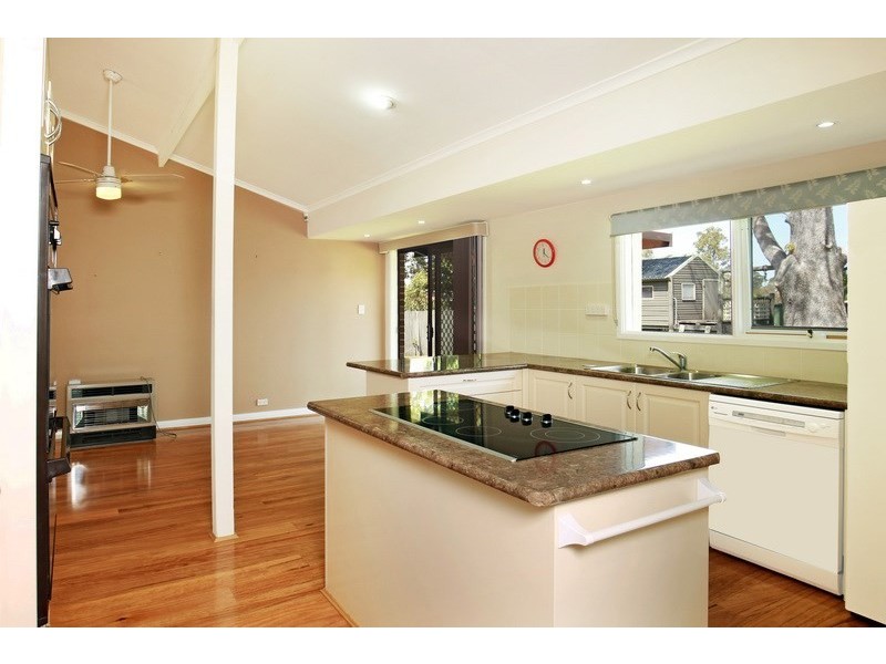 22 Lyrebird Drive, Nowra NSW 2541