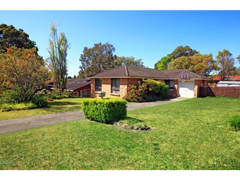 27 Monk Crescent, Bomaderry NSW 2541