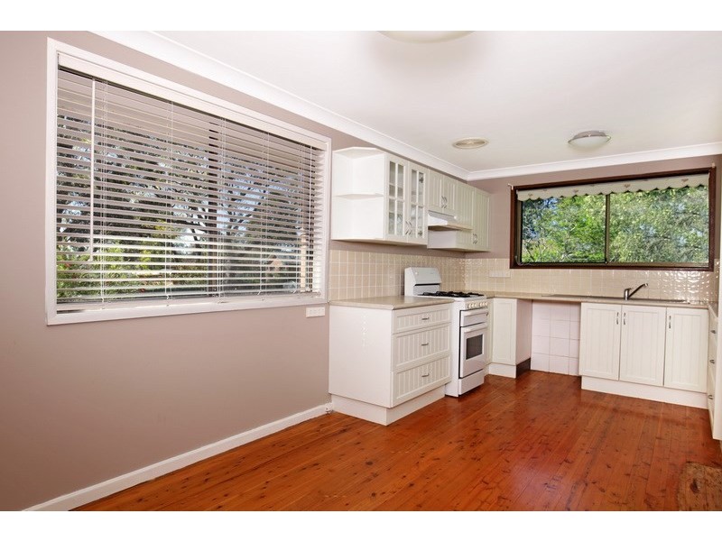 27 Monk Crescent, Bomaderry NSW 2541