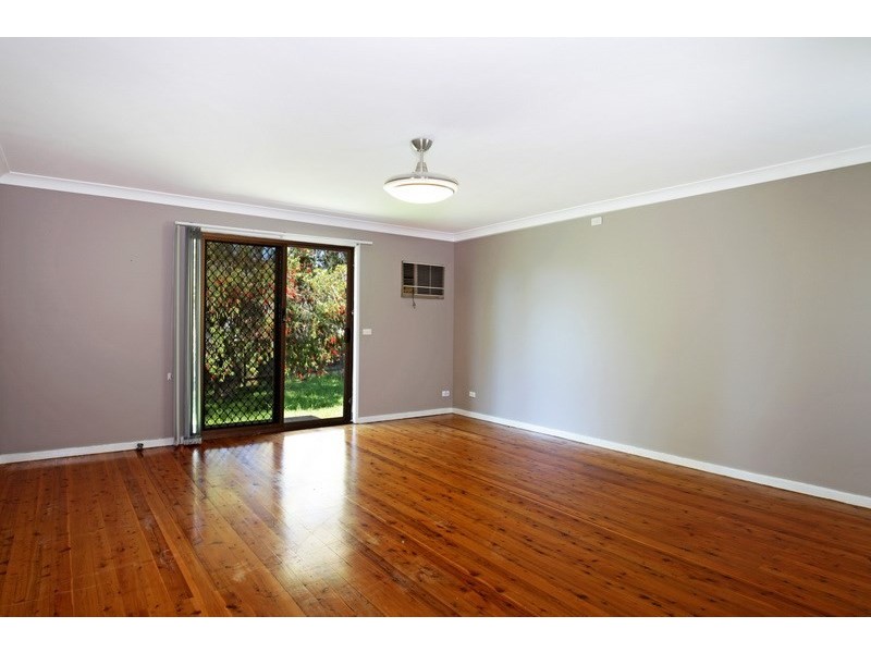 27 Monk Crescent, Bomaderry NSW 2541