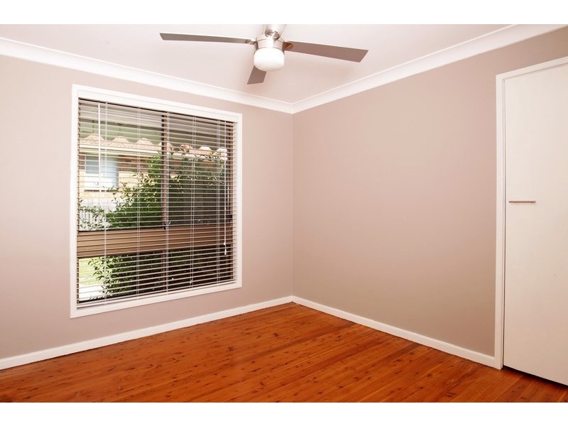 27 Monk Crescent, Bomaderry NSW 2541