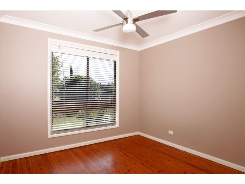 27 Monk Crescent, Bomaderry NSW 2541