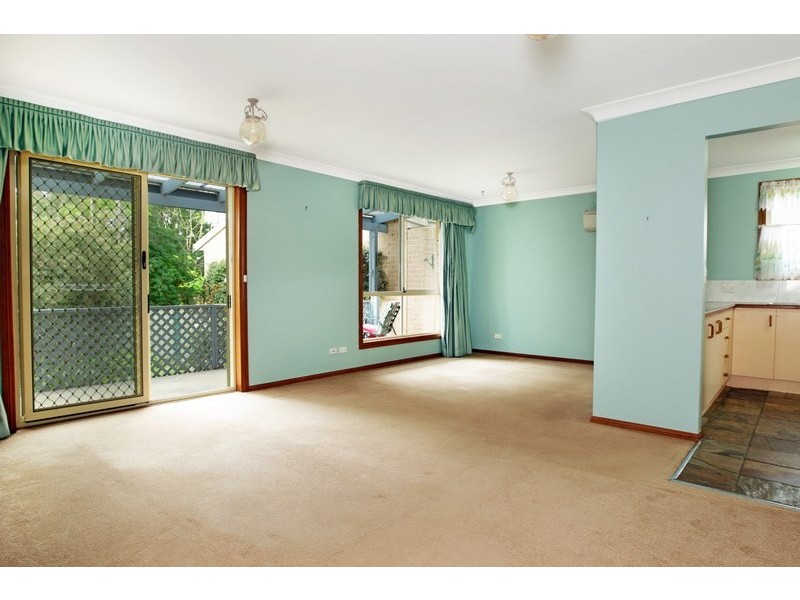 4/5 Waroo Place, Bomaderry NSW 2541