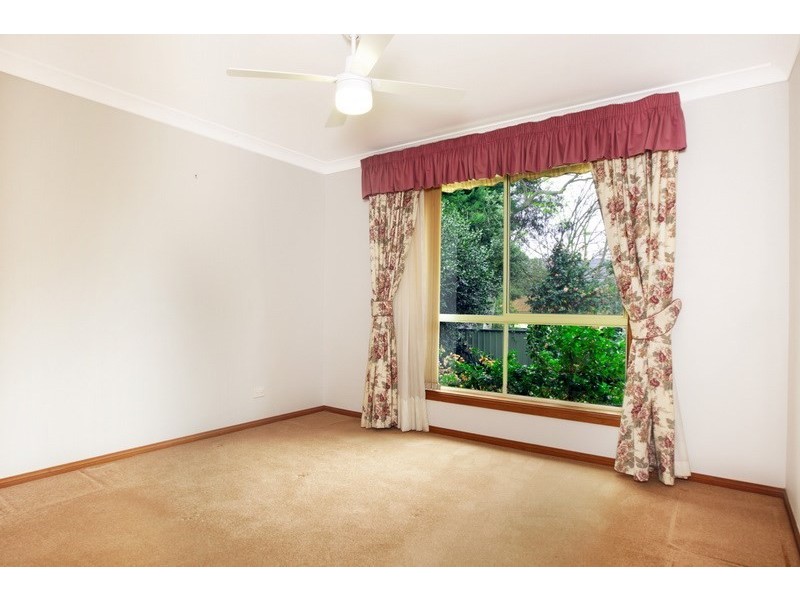 4/5 Waroo Place, Bomaderry NSW 2541