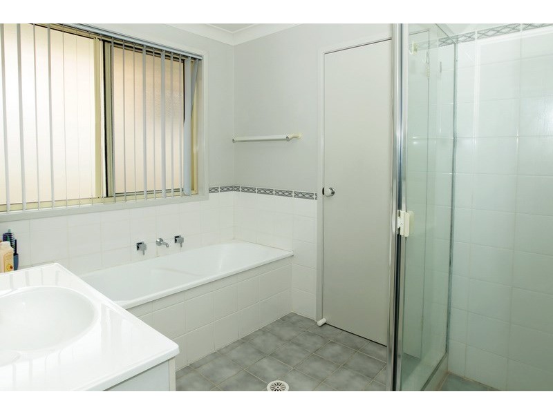 4 Mahogany Place, North Nowra NSW 2541