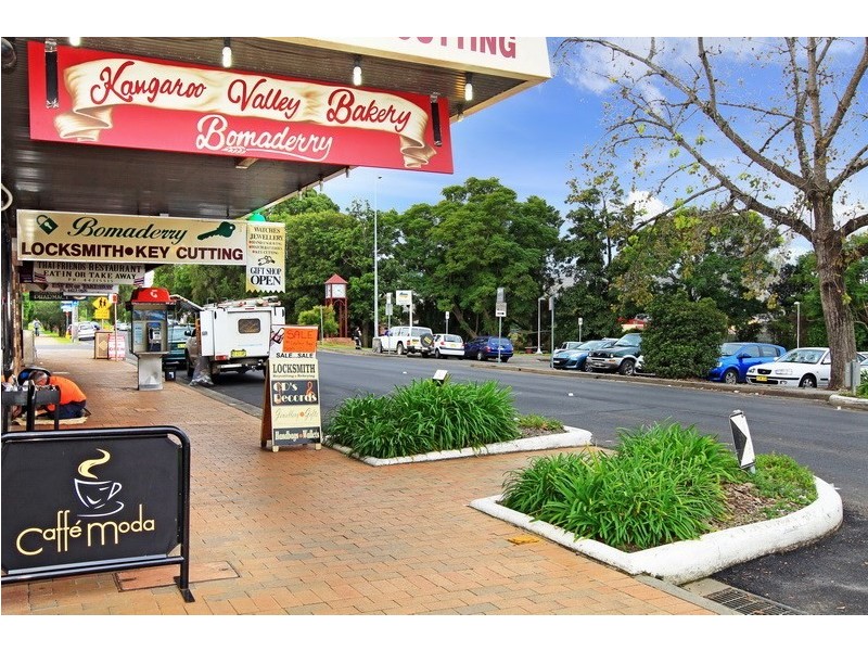 45 Meroo Street, Bomaderry NSW 2541